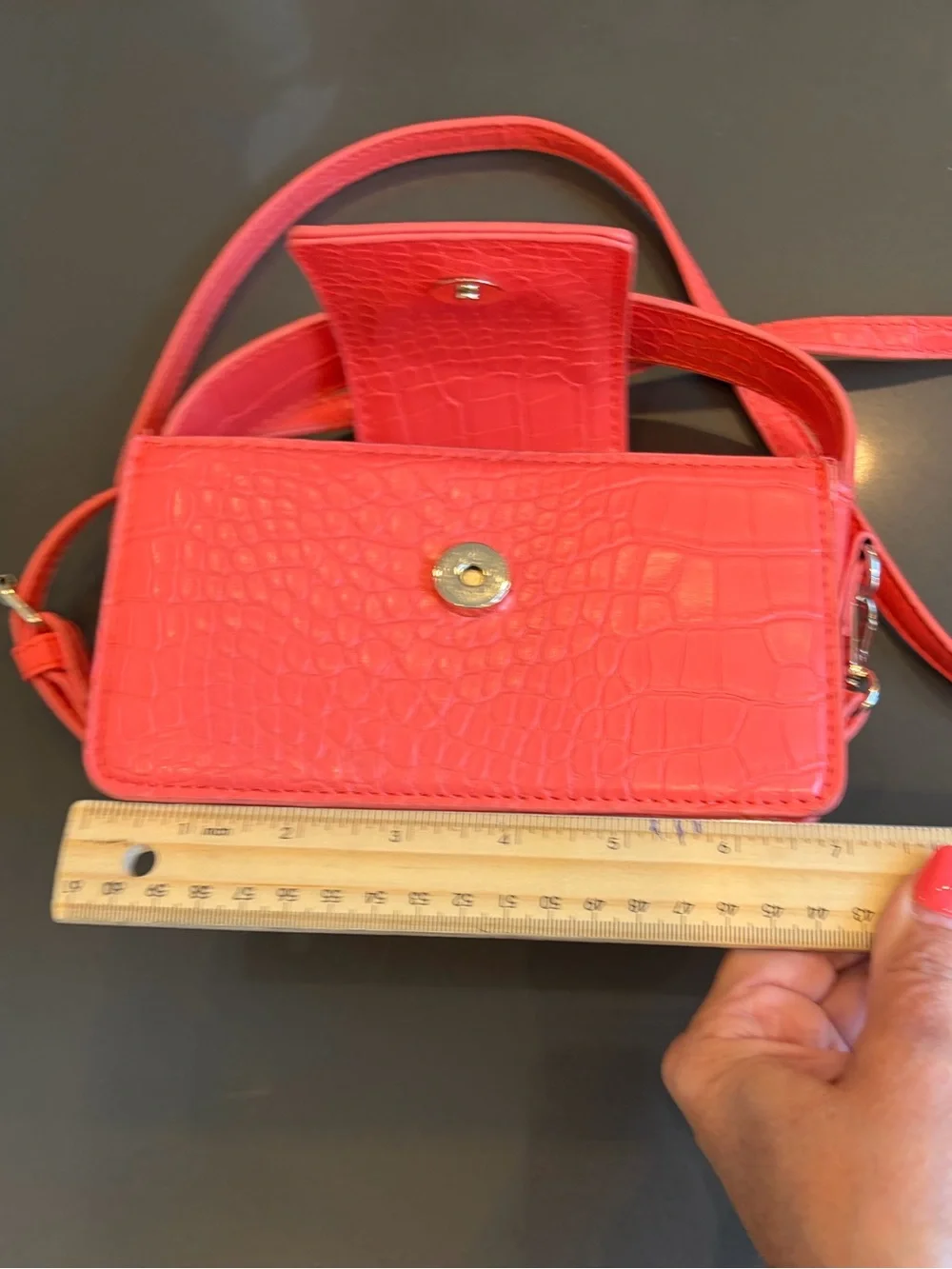 Source Unknown Red Croc-Embossed Crossbody Bag - Picture 3 of 5